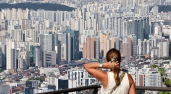 한국 오래 거주한 미국인 넷중 한명 집 소유…중국인 4배