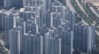 새 아파트 샀는데 이게 웬일…스멀스멀 올라온 곰팡이 '하자 보수' 거부?