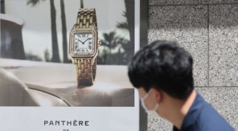 [럭셔리월드]까르띠에 대표 시계 2000만원 넘었다…불황 속 명품의 배짱  