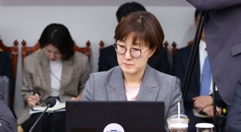 '靑 폭발물·김현지 실장 위해' 협박글…경찰, 작성자 추적 중