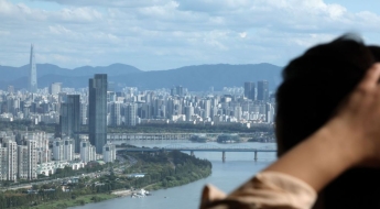 "초강력 규제, 집값잡기 아니고 세금걷기였나"…증권가, '숨은 목적' 지적[부동산AtoZ]