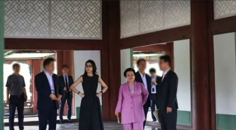 '경복궁 사진 논란' 김건희 측 "적당히 하라…누가 유포한지 안다"