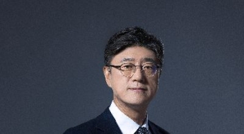 '해킹 후폭풍' 속 SKT 새 수장에 법조인 출신 정재헌