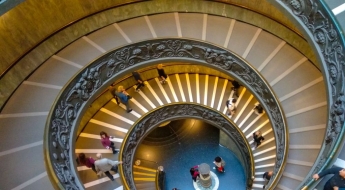 "눈이 휘둥그레, 딴 세상이 펼쳐진다"…'보석' 같은 공간들 [world photo]