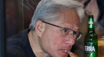 살만 싹 발라내고 뼈만 '쏙'…젠슨 황·이재용 치킨 발골 실력