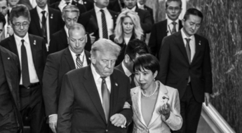 "이 정도 신체 접촉은 비정상적" 트럼프 팔짱 낀 다카이치 사진에 日 정치권 '시끌'