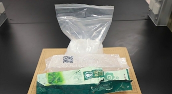 "절대 만지지 말라" 경찰 당부…제주 해안가서 연이어 발견된 '이것'