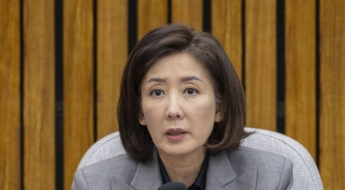 나경원 "범죄자 대통령 때문에 나라가 벼랑 끝"…맹비난