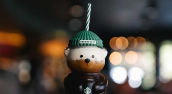 '140만원'에도 판다는 스타벅스 굿즈…결국 난투극까지 벌어진 美