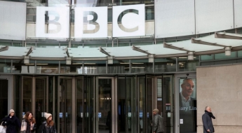 '트럼프 연설 조작' 논란에 영국 BBC 수뇌부 사퇴