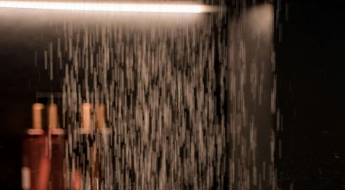 불 끄고 씻으면 불안 줄고 숙면에 도움…美 전문가 강추