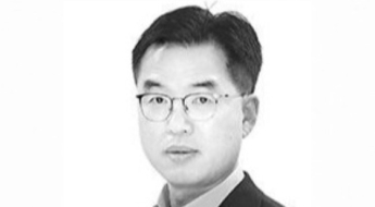 [시론] 월가 황제가 디트로이트에서 벌인 일