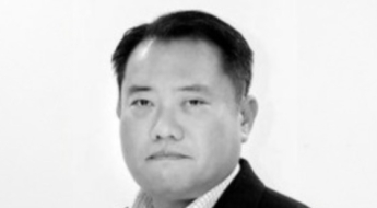 [아경의 창] '재래시장'에 갇힌 사람들