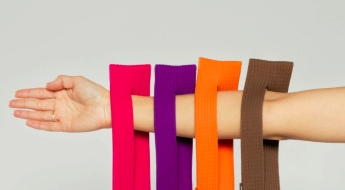 긴 양말 같은데 35만원?…'아이폰 포켓'에 쏟아진 혹평