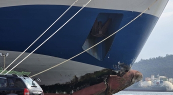 해경, 협수로 구간 조타실 비운 퀸제누비아2호 선장 구속영장