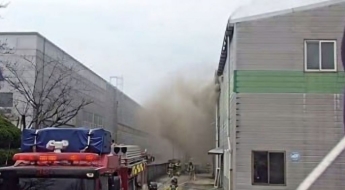 평택 폐업 공장서 화재…3시간 만에 초진, 인명피해 없어