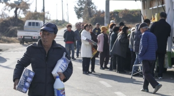 "창고에 쟁여놔야 마음이 편해요"…목숨 건 장보기 해결하는 이동식 마트[식품사막] ③