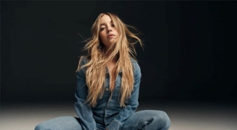 "우월한 유전자" "제일 핫하다"…미국을 두 쪽 낸 '청바지' 여배우, 논란에 첫 입장