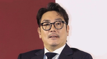 조진웅 은퇴 후 "너희는 그리 잘 살았나" 글 올린 이정석…역풍 맞고 삭제