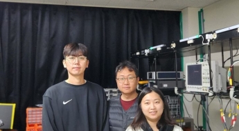 [과학을읽다]송전선 주변 자기장으로 드론 충전…고효율 에너지하베스팅 기술 개발