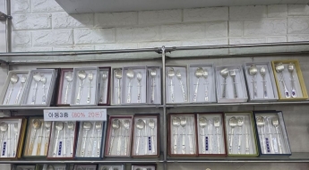 “은수저도 20만원”…치솟는 가격에 돌 선물 공식 깨졌다