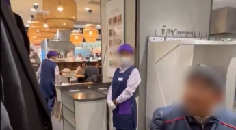 백화점 식당서 밥 먹는데 