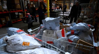 EU, 중국산 저가소포 단속 강화…