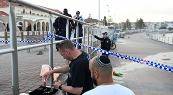 시드니 유대인 행사장 총기 난사…용의자는 50대 아버지·20대 아들