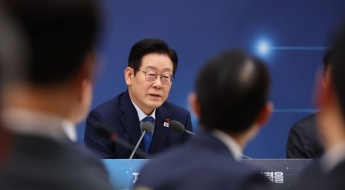 이재명 대통령 지지율 55%…민주 40%·국힘 26%