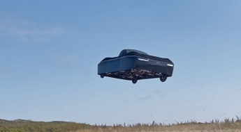 "진짜 떠올랐다" 시속 177㎞로 날아가는車 양산…대당 가격이 무려