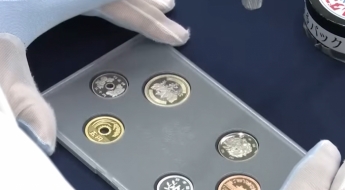 동전 쓰는 것보다 녹이는 게 이득?…일본 5엔에 무슨 일이