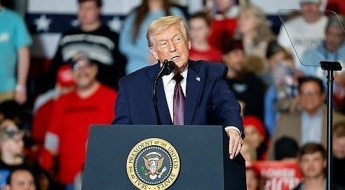 트럼프, 바이든 임명한 외교관 출신 대사들 대거 소환