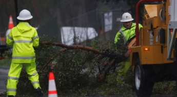 성탄 전날 '비상사태' 선포한 미국 LA…소방·구조팀 배치 '무슨 일?'