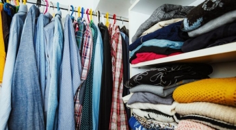 옷장 열었더니 최대 300만원씩 '따박따박'…젊은층에 유행 중인 부업[세계는Z금]