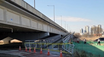광주 광신대교 옆 보행로, 연결램프 이탈로 붕괴 추정