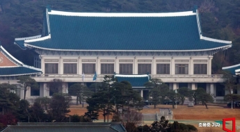 '청와대 시대' 한달…권위는 멀어지고 국민은 가까워졌다