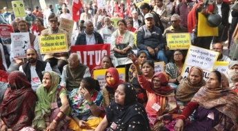 "하루 9900원 임시직"… 100명 뽑는데 3000명 넘게 지원했다