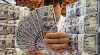 달러, 10년 만에 최대 폭 하락…내년에도 약세 전망
