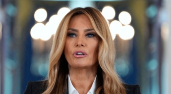 자기 다큐 찍는데 573억 개런티 받은 '영부인' 멜라니아…美 발칵