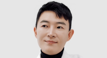 '일타 강사' 현우진 "수능 문제 거래 사실 아냐…문항 수급 채널 중 하나"