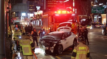 서울 종각역 앞 3중 추돌사고…보행자 40대 여성 사망·9명 부상(종합)