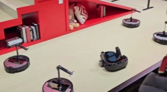 다리 달고, 수영장까지 '풍덩' 들어갔다…진화된 中 로봇청소기[CES 2026]