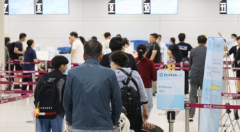"공항 도착하니 1인당 3만원 받았어요"…11만명 움직인 '인센티브' 정체