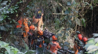 필리핀 세부서 4층 높이 쓰레기 더미 붕괴…2명 사망·36명 실종