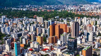 한때 부자나라였는데…130060.2% 치솟은 물가, 빈곤국 된 이 나라