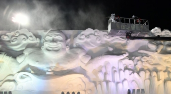 "공무원이 다 치워"…폭설에도 '우르르' 몰린 산천어축제