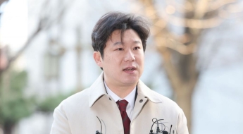 경찰, 김경 '종교단체 경선 동원 의혹' 진종오 고발인 조사