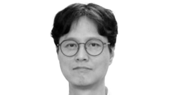 [아경의 창]'반전 매력'의 어르신…흑백요리사처럼