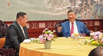 냉랭한 북중관계 때문?…北 시진핑 이름 빠진 연하장 보도