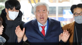 '서부지법 난동 배후 의혹' 전광훈 목사 구속 송치